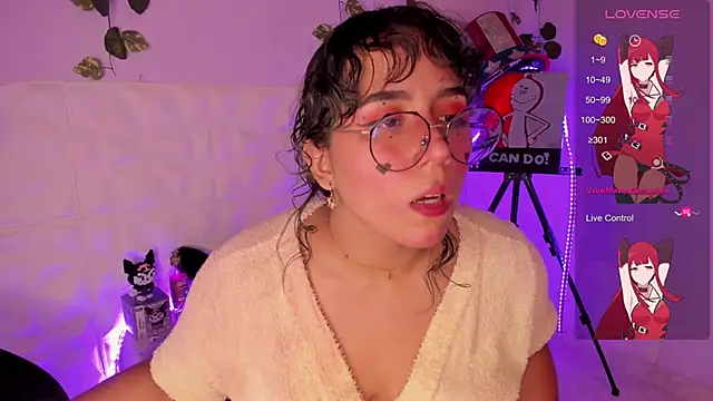 Snapshot of Ludovica6669 chatting on February 5, 7:20 pm Ludovica6669 online show from February 5, 7:20 pm