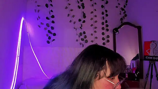 Snapshot of Ludovica6669 chatting on February 23, 3:24 am Ludovica6669 online show from February 23, 3:24 am