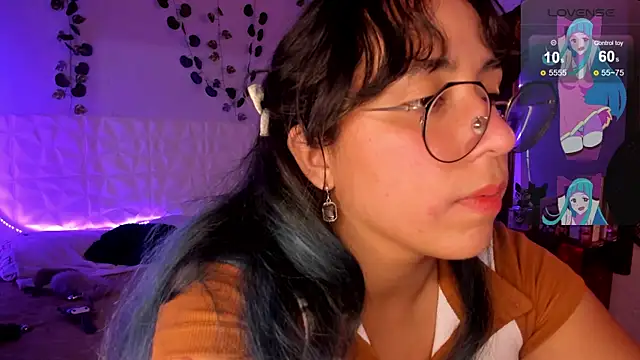 Snapshot of Ludovica6669 chatting on March 15, 11:39 pm Ludovica6669 online show from March 15, 11:39 pm