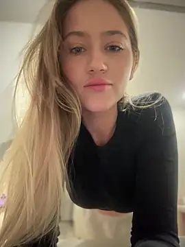 Snapshot of ur_wet_dreams chatting on February 7, 9:26 pm ur wet dreams online show from February 7, 9:26 pm