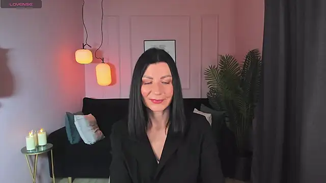 Snapshot of MonicaCheerful chatting on January 29, 6:01 am MonicaCheerful online show from January 29, 6:01 am