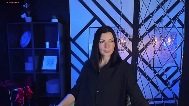 Snapshot of MonicaCheerful chatting on February 1, 6:21 am MonicaCheerful online show from February 1, 6:21 am