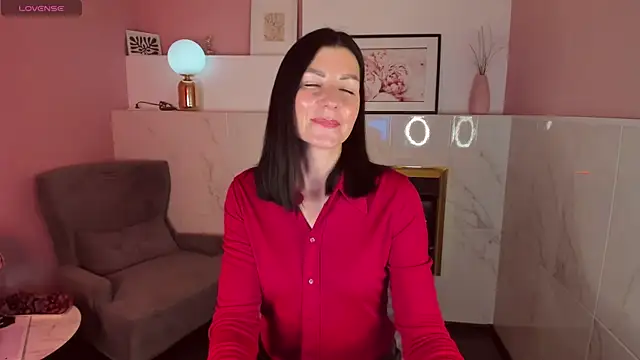 Snapshot of MonicaCheerful chatting on February 5, 6:37 pm MonicaCheerful online show from February 5, 6:37 pm