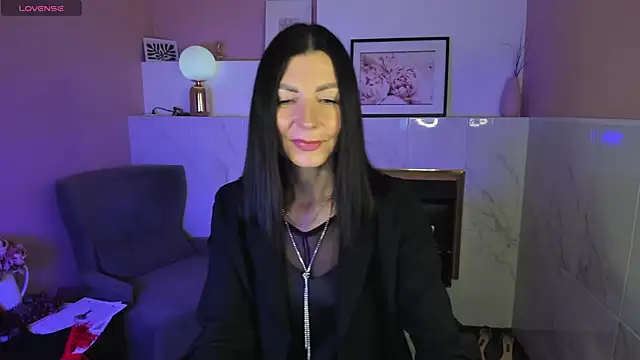 Snapshot of MonicaCheerful chatting on February 8, 8:42 am MonicaCheerful online show from February 8, 8:42 am