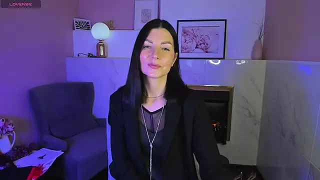 Snapshot of MonicaCheerful chatting on February 8, 11:44 am MonicaCheerful online show from February 8, 11:44 am