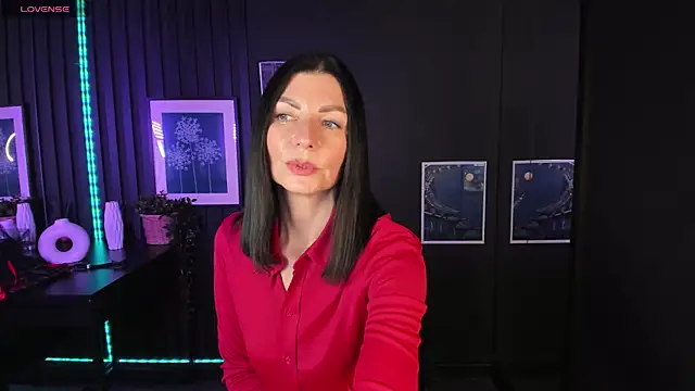 Snapshot of MonicaCheerful chatting on February 9, 7:41 pm MonicaCheerful online show from February 9, 7:41 pm