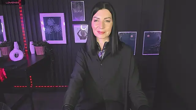 Snapshot of MonicaCheerful chatting on February 15, 7:17 pm MonicaCheerful online show from February 15, 7:17 pm