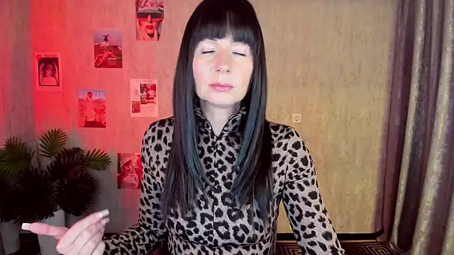 Snapshot of MonicaCheerful chatting on October 5, 12:36 pm MonicaCheerful online show from October 5, 12:36 pm