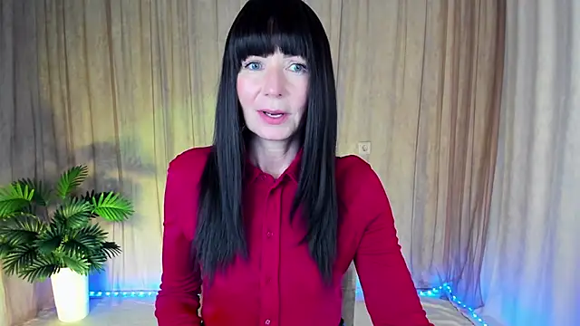 Snapshot of MonicaCheerful chatting on November 5, 1:00 pm MonicaCheerful online show from November 5, 1:00 pm