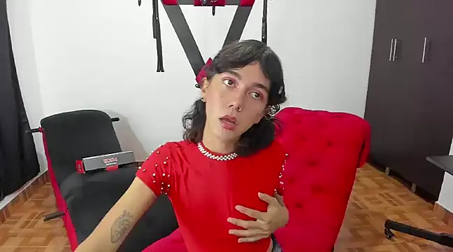 Nicol TransGirl online show from February 4, 3:11 am