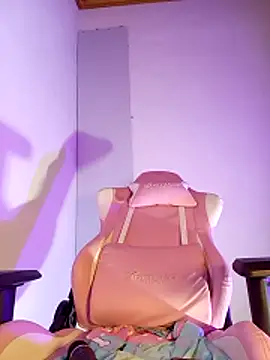 Snapshot of -Nicol chatting on February 8, 10:18 am -Nicol online show from February 8, 10:18 am