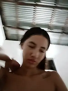 Snapshot of -Nicol chatting on October 26, 9:59 am -Nicol online show from October 26, 9:59 am