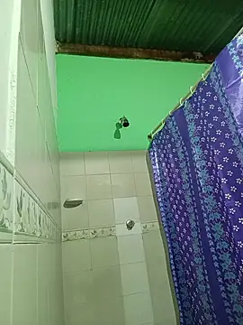 Snapshot of -Nicol chatting on November 9, 10:24 am -Nicol online show from November 9, 10:24 am