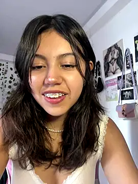 Snapshot of LiLy_kIndly chatting on November 23, 7:35 pm LiLy kIndly online show from November 23, 7:35 pm