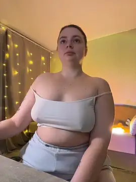 DearAlise online show from February 9, 10:32 pm