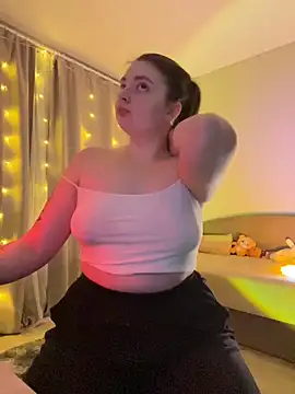 DearAlise online show from March 6, 7:21 pm