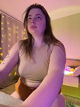 DearAlise online show from March 21, 9:34 pm