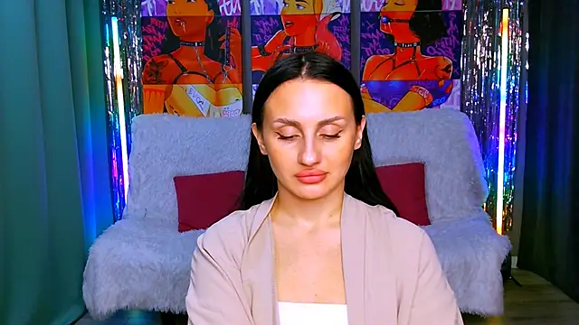 EmiliaBeynard online show from March 18, 5:10 pm