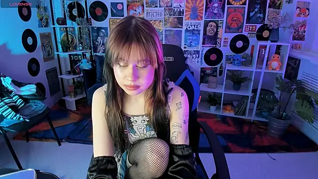 MisaPage online show from February 25, 5:47 pm