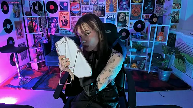 MisaPage online show from February 26, 6:11 pm