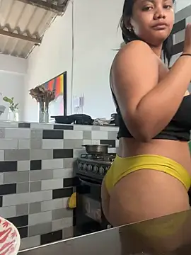 Snapshot of my_cam chatting on March 7, 5:06 pm my cam online show from March 7, 5:06 pm