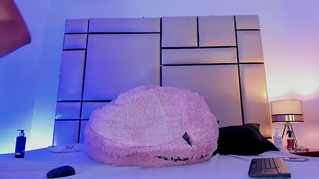 JulianaaHerrera online show from October 23, 11:20 am