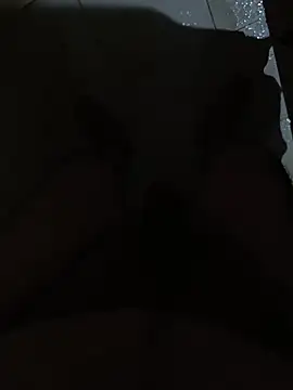 Snapshot of Eltunas003 chatting on December 14, 8:09 am Eltunas003 online show from December 14, 8:09 am