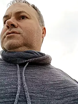 Pourleplasirs online show from November 13, 11:42 am