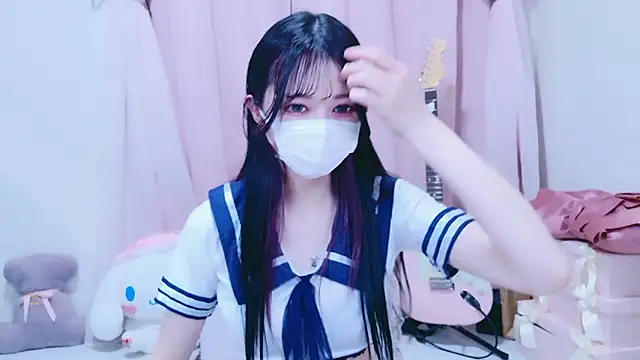 Snapshot of Megu-mimi chatting on December 14, 10:31 am Megu-mimi online show from December 14, 10:31 am