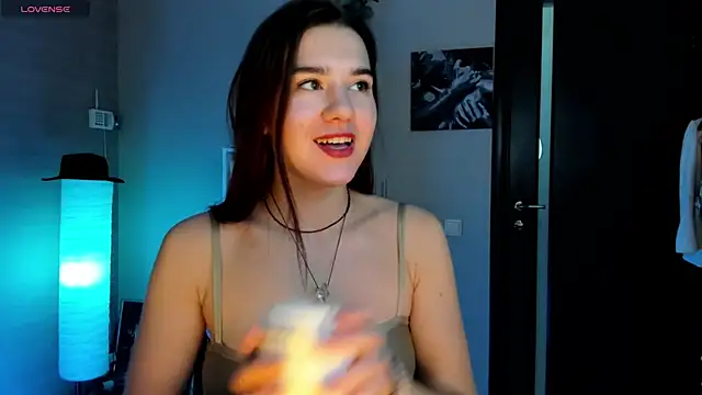 Snapshot of Sweetie_Catt chatting on February 18, 8:27 am Sweetie Catt online show from February 18, 8:27 am