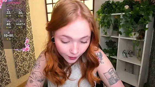 Maya Light online show from February 15, 1:42 am