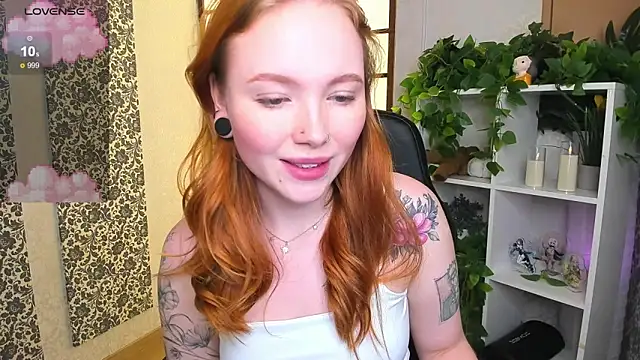 Maya Light online show from February 23, 1:35 am