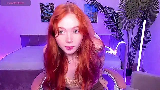 Maya Light online show from September 27, 1:43 am