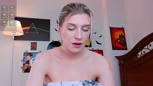 Snapshot of heartseduction chatting on November 7, 8:14 am heartseduction online show from November 7, 8:14 am