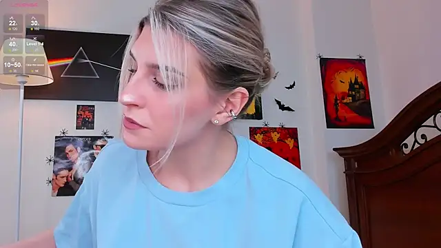 Snapshot of heartseduction chatting on November 26, 7:20 am heartseduction online show from November 26, 7:20 am