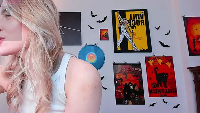 Snapshot of heartseduction chatting on November 28, 12:19 pm heartseduction online show from November 28, 12:19 pm