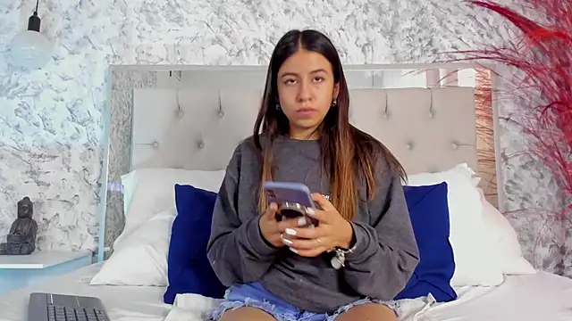 Ariana greenblat online show from February 20, 7:41 pm