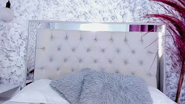 Ariana greenblat online show from September 29, 4:23 pm