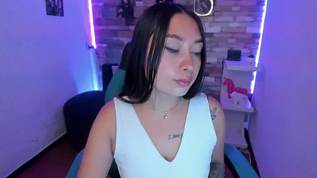 Snapshot of miss_isabella_m chatting on February 11, 12:37 pm miss isabella m online show from February 11, 12:37 pm