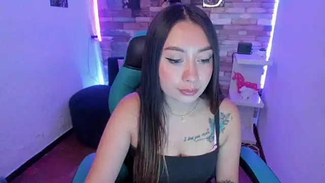 Snapshot of miss_isabella_m chatting on February 12, 12:33 pm miss isabella m online show from February 12, 12:33 pm