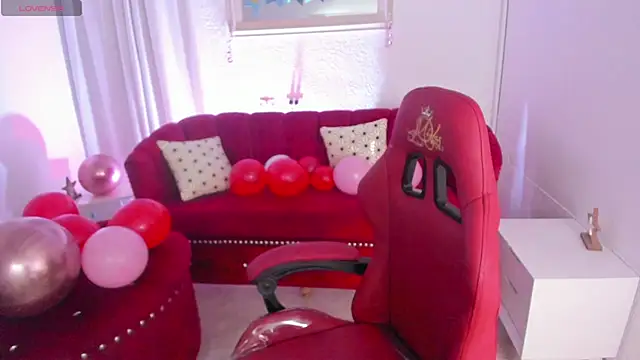 Snapshot of miss_isabella_m chatting on March 21, 1:12 pm miss isabella m online show from March 21, 1:12 pm