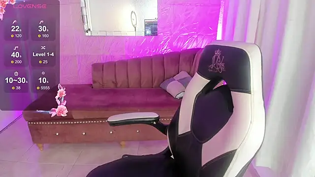 Snapshot of miss_isabella_m chatting on September 15, 1:22 pm miss isabella m online show from September 15, 1:22 pm