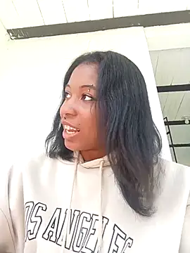 Zaira Rose  online show from September 25, 2:10 pm