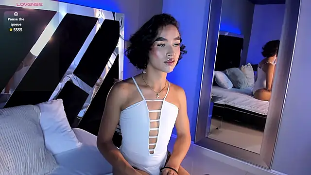 Snapshot of AliDiaz_ chatting on February 24, 7:19 pm AliDiaz online show from February 24, 7:19 pm