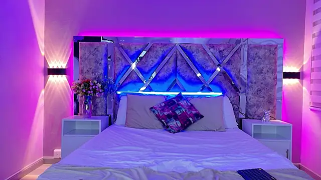 Snapshot of AliDiaz_ chatting on September 11, 11:43 am AliDiaz online show from September 11, 11:43 am