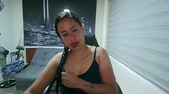 kamila lovee online show from February 24, 9:20 pm