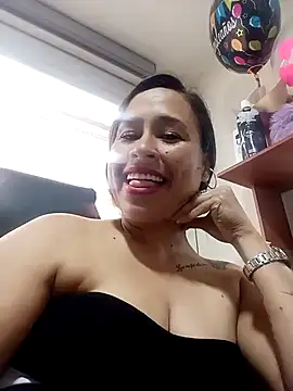 kamila lovee online show from March 4, 8:05 pm