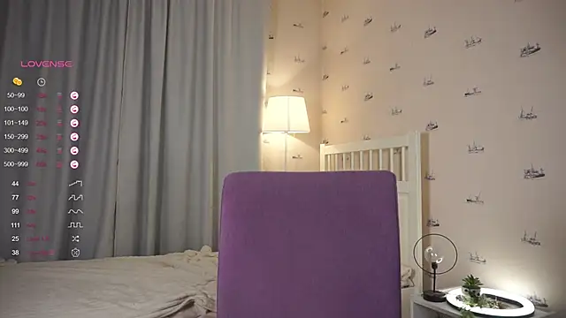 OdetteAven online show from March 6, 1:14 pm