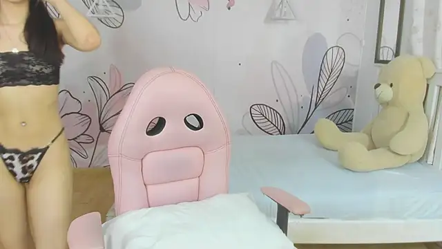 Snapshot of mia_vanucci1 chatting on February 26, 3:53 am mia vanucci1 online show from February 26, 3:53 am