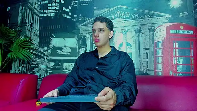 Thomas May4rs online show from January 29, 5:45 pm